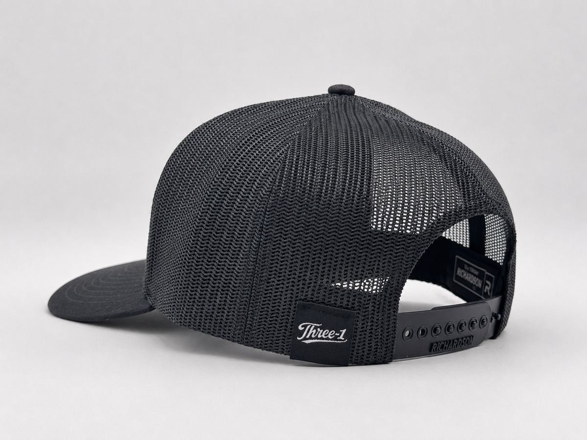 Circle Script Trucker-Black